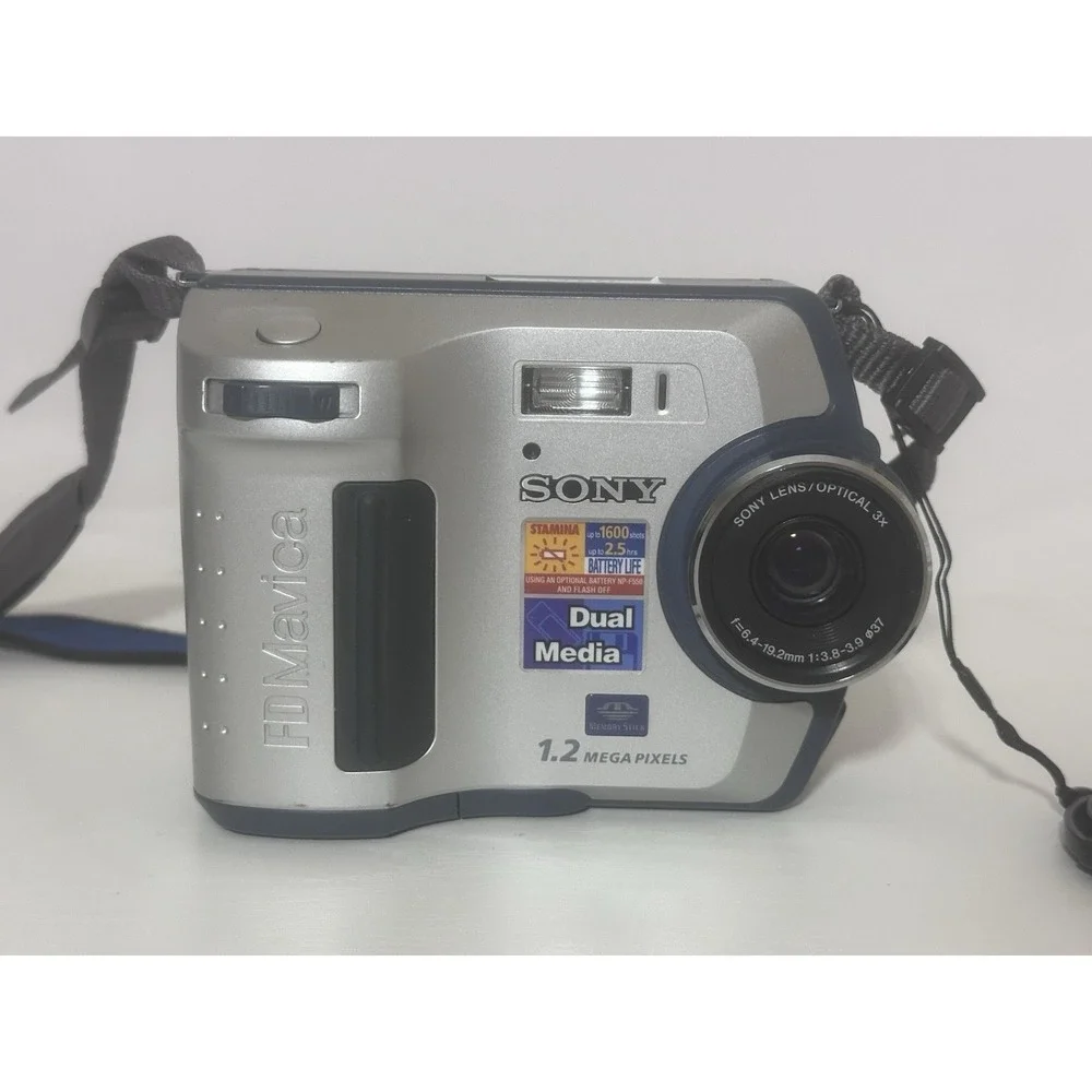 Sony Mavica MVC-FD100 1.2MP Digital Camera Floppy Disk Camera Untested